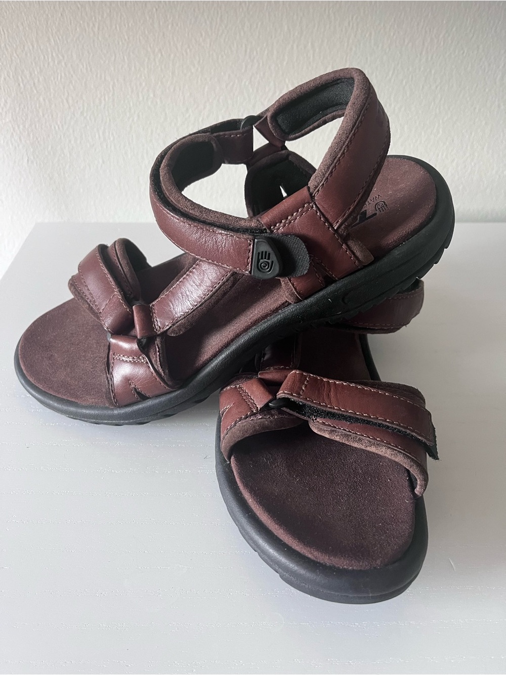 Teva Men’s 8 Leather Hiking Sandal Comfort Walking Sport Adjustable #6388